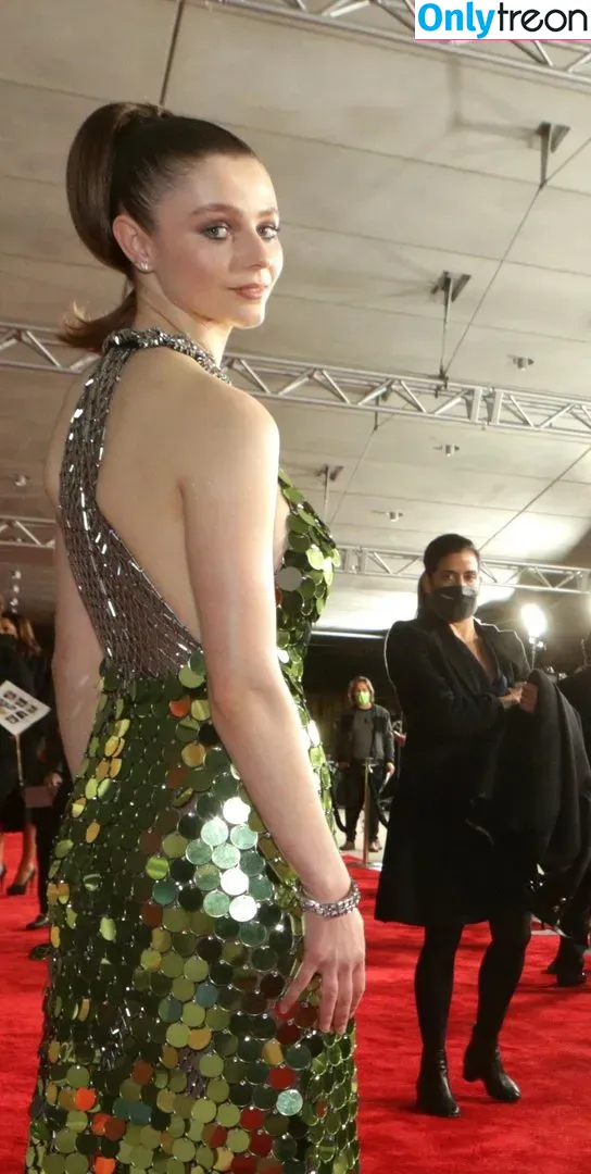 Thomasin Mckenzie nude photo #0011 (mackzjoness / thomasin.mckenzie)