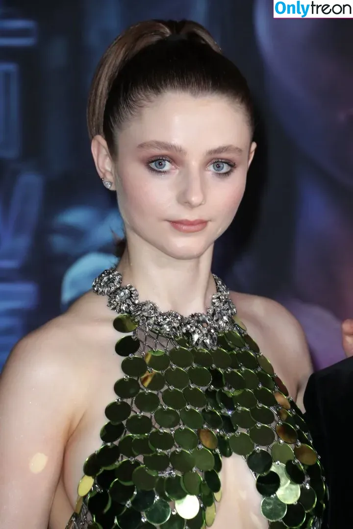 Thomasin Mckenzie nude photo #0015 (mackzjoness / thomasin.mckenzie)