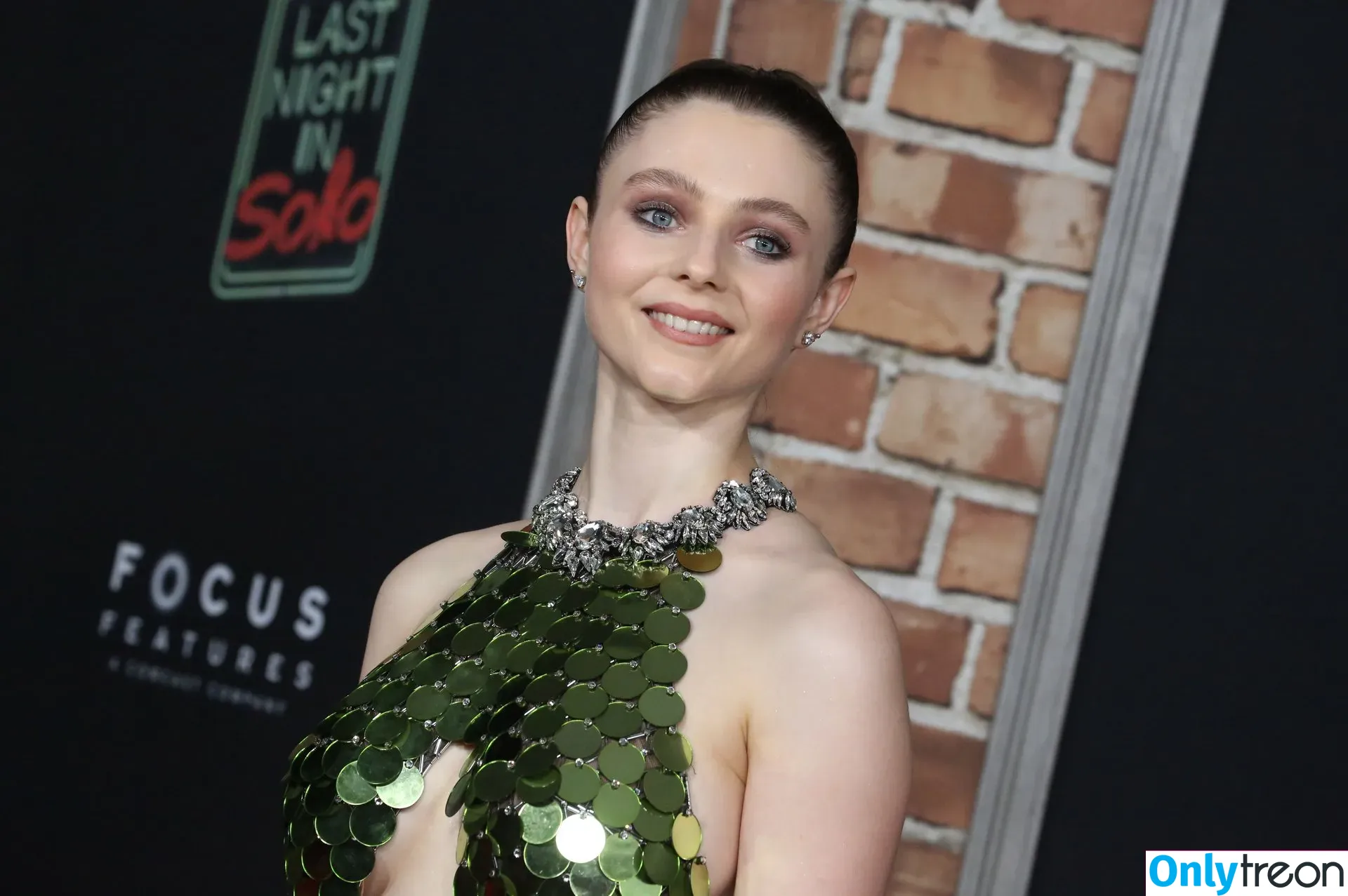 Thomasin Mckenzie nude photo #0046 (mackzjoness / thomasin.mckenzie)