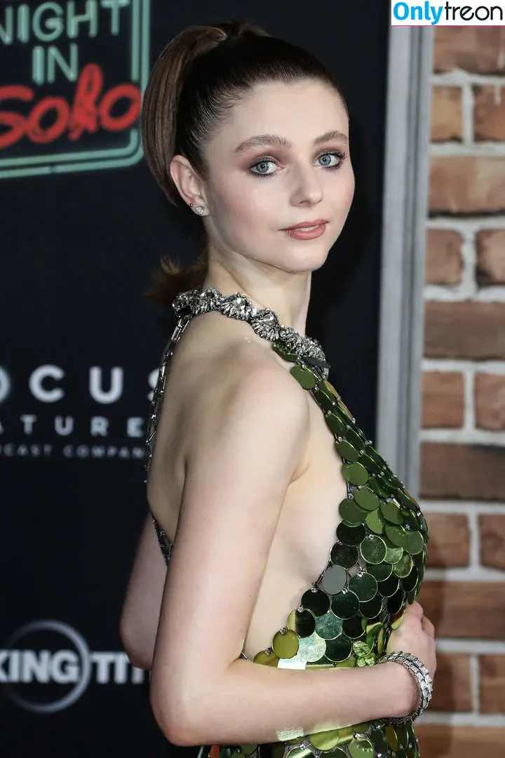 Thomasin Mckenzie голая photo #0047 (mackzjoness / thomasin.mckenzie)