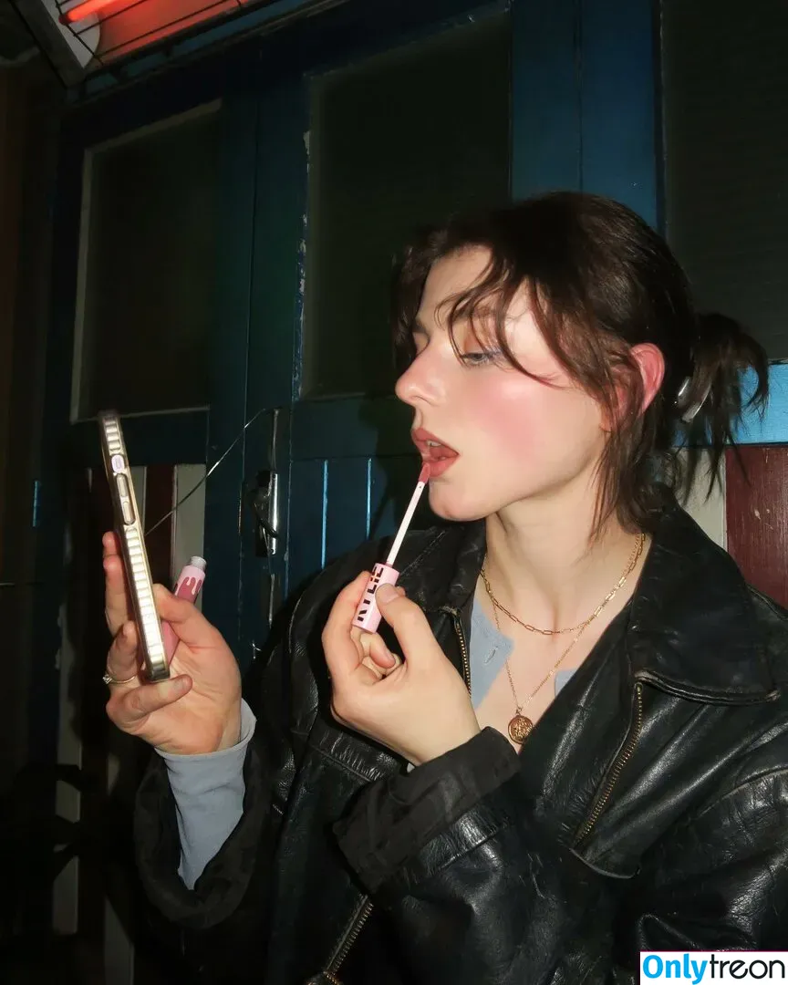 Thomasin Mckenzie nude photo #0086 (mackzjoness / thomasin.mckenzie)