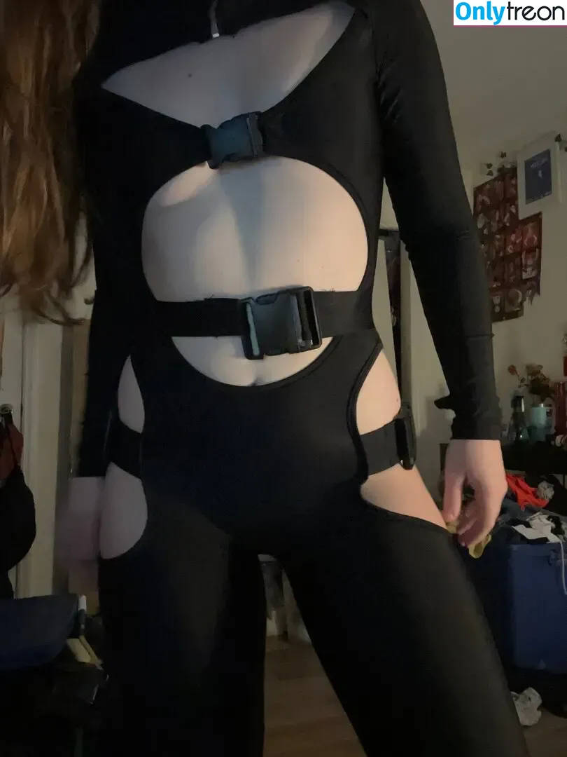Thqtty nude photo #0017 (Thqcc / Thqttie / demonthottiexxx)