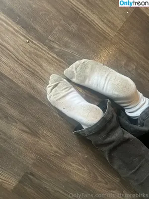 thriftstorebirks / thriftswithkris nude photo #0014