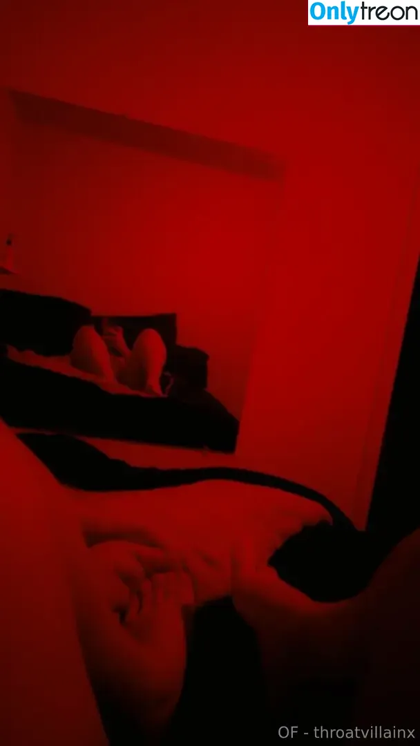 throatvillainx голая photo #0029 (thevillainx)