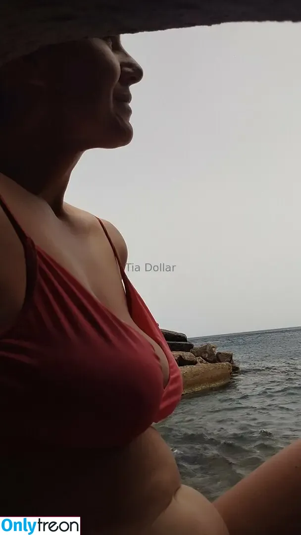 tiadollar nude photo #0007 (tiadollar)