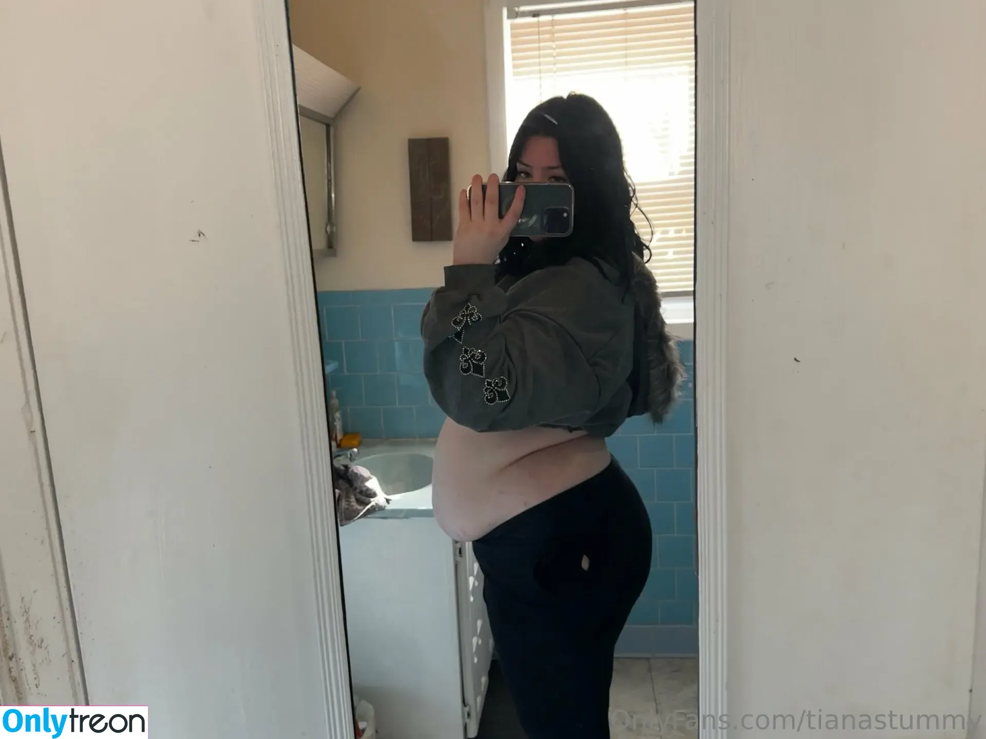 tianastummy голая photo #0148 (tianastummy)