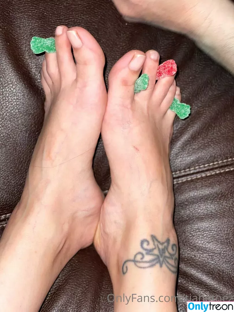 tianataylortoes nude photo #0009 (tianataylortoldme2)