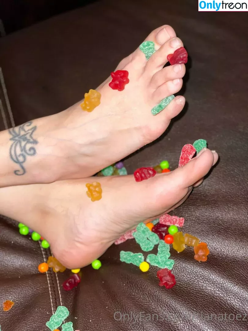 tianataylortoes nude photo #0011 (tianataylortoldme2)