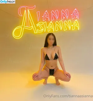 tiannaasianna nude photo #0002