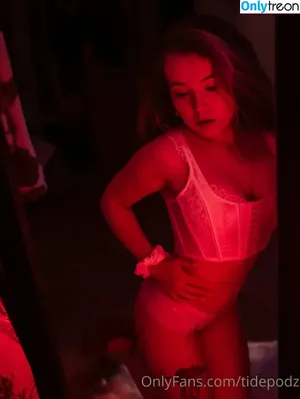 tidepodz / magickfartz / the_tide_pods nude photo #0047