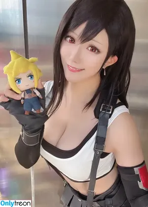 Tifa Cosplay / lunafreyaffxv / tifalockhartdoll nude photo #0118