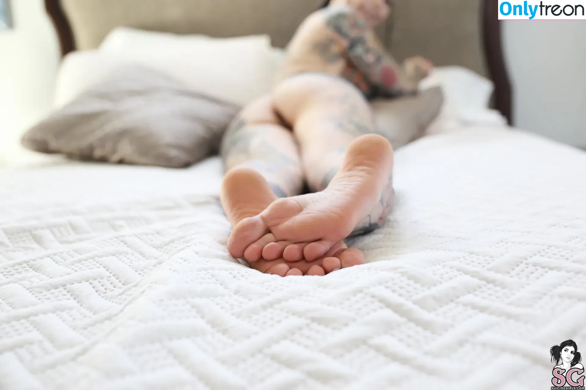 Tiger Lilly Suicide голая photo #0032 (tigerlillysuicide)
