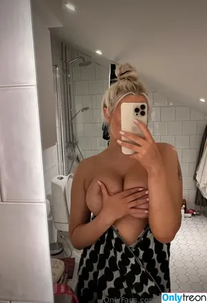 Tilma / tilmahirvikoski nude photo #0035