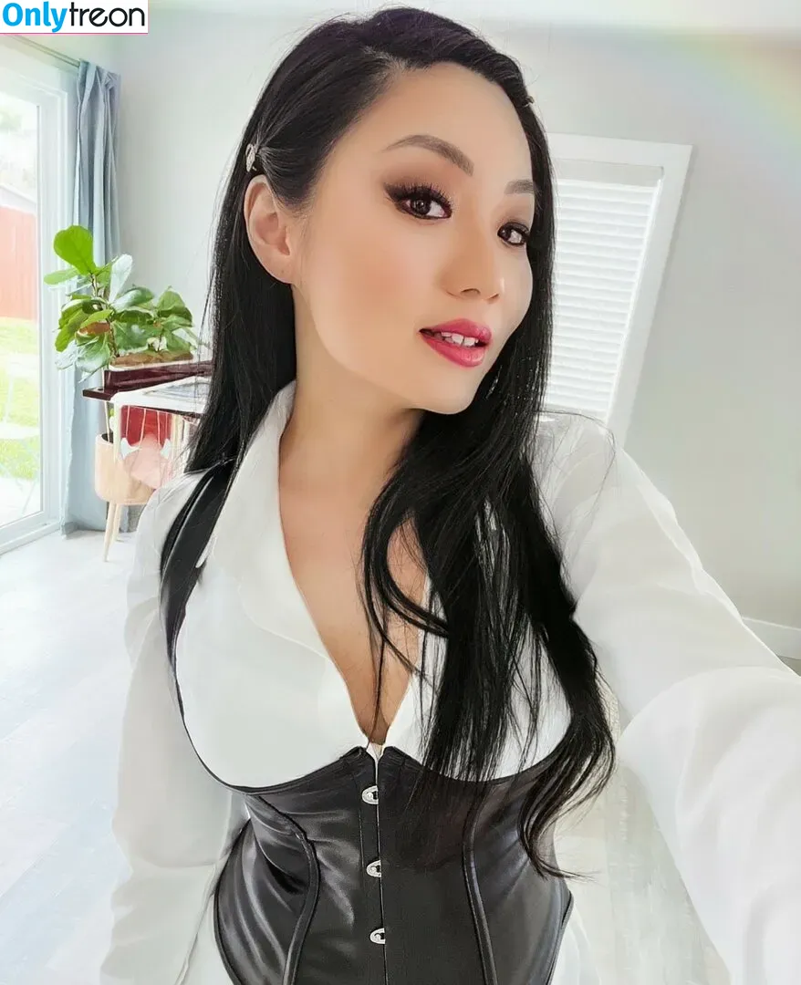 Tina Guo голая photo #0044 (Tina Guo)