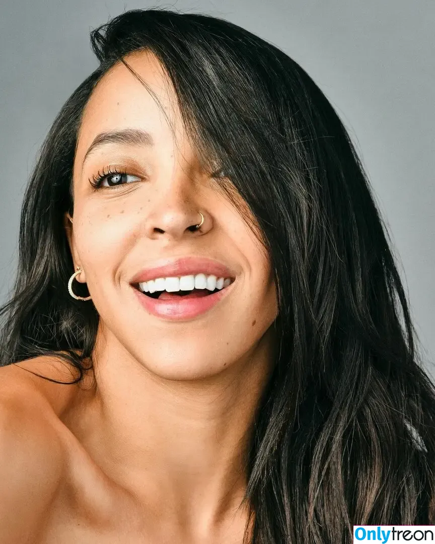 Tinashe nude photo #0704 (slimred_20 / tinashenow)