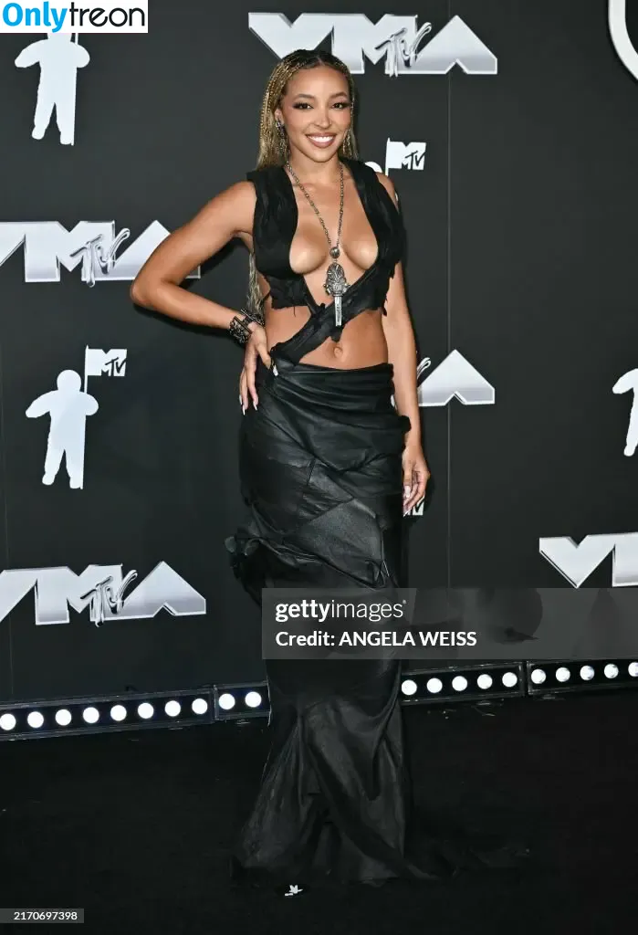 Tinashe nude photo #0794 (slimred_20 / tinashenow)