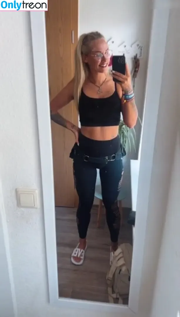 Tini nude photo #0002 (styleappetite)
