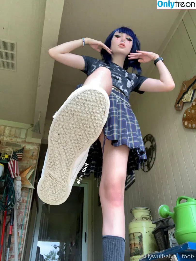 tinykittie nude photo #0111 (tinykitty15)