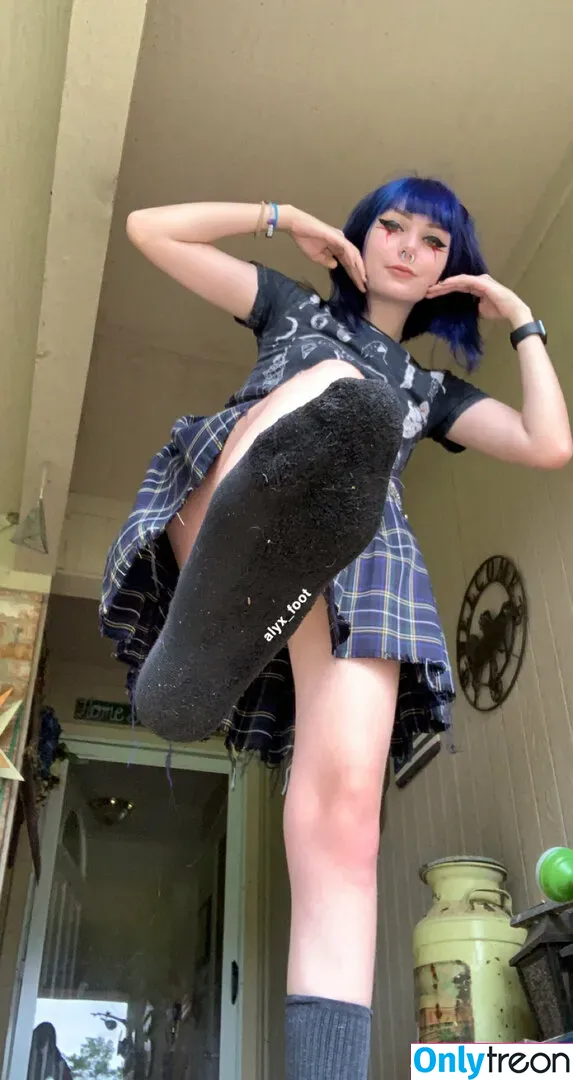 tinykittie nude photo #0112 (tinykitty15)