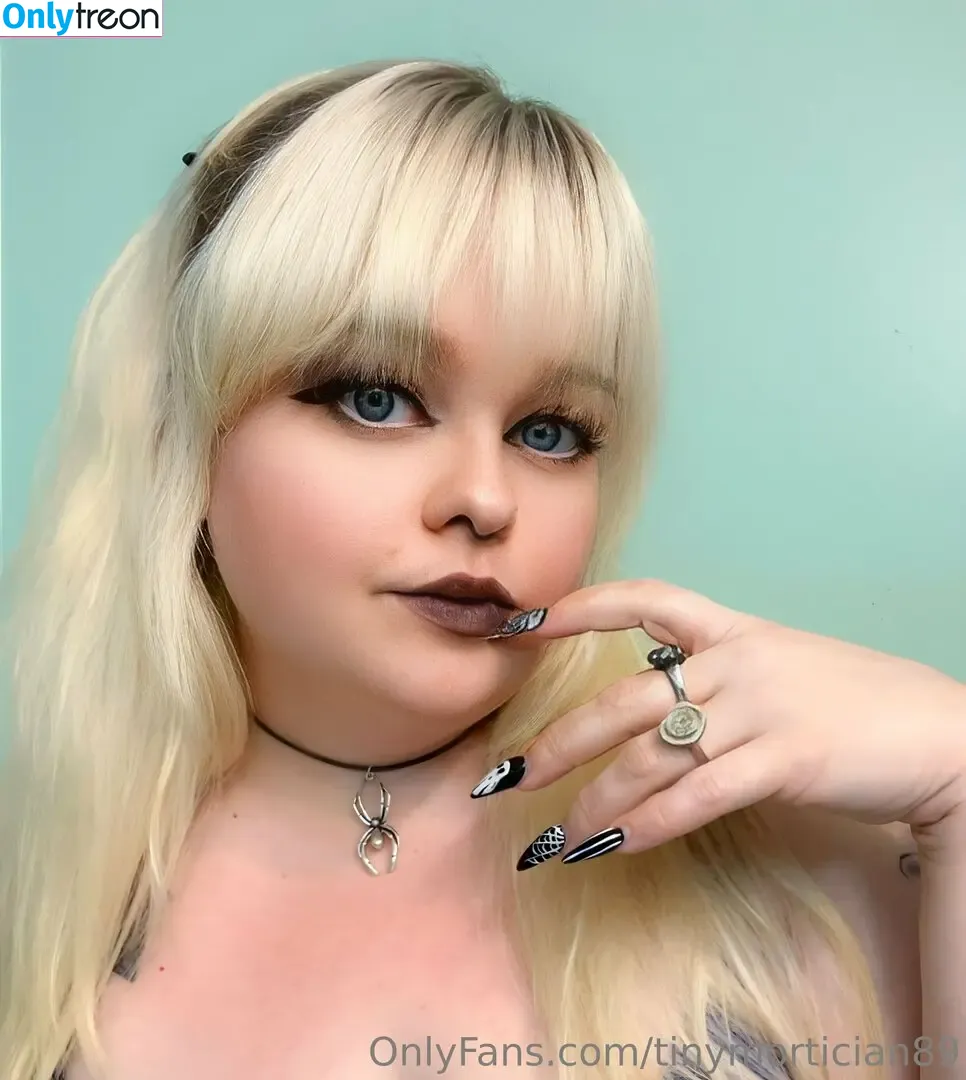 tinymortician89 nude photo #0001 (tinymortician89)
