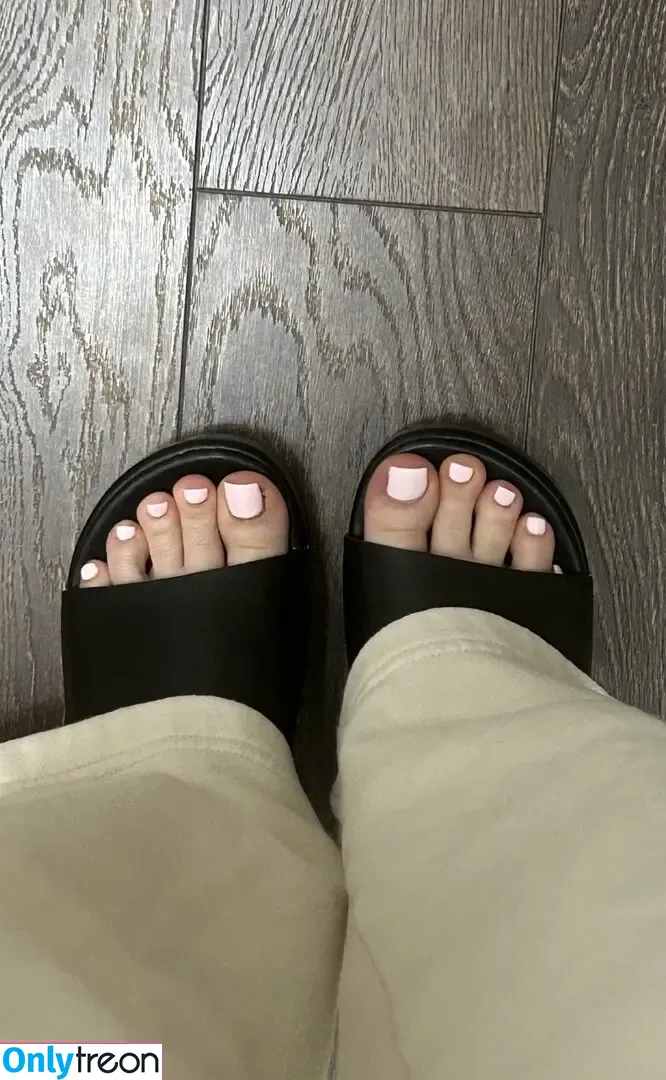 Tinypeachpuff nude photo #0291 (__peachpuff__)