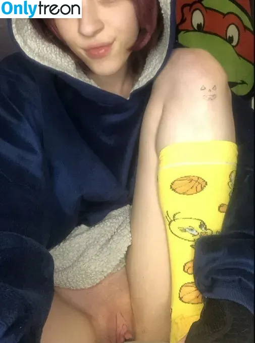 tinyrealhuman nude photo #0002 (nicktheplantgod / tinyrealbaby)