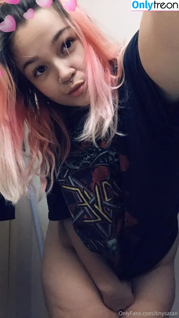 tinysatan nude photo #0016 (Tiinysatan)