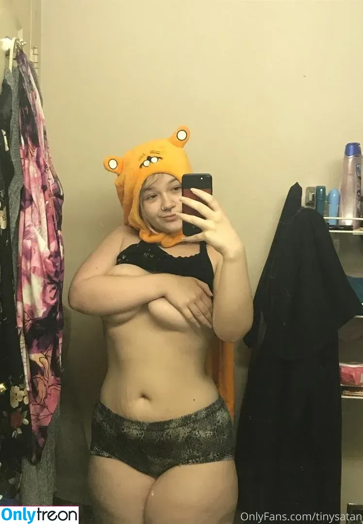 tinysatan nude photo #0024 (Tiinysatan)