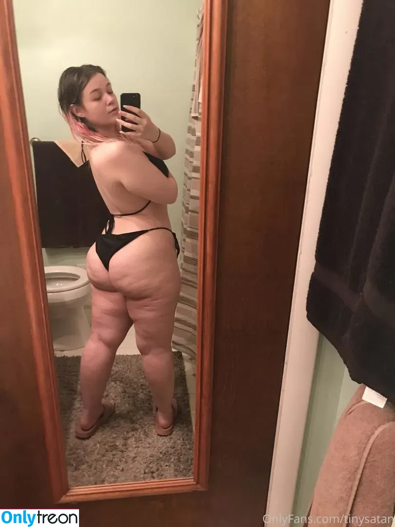tinysatan nude photo #0033 (Tiinysatan)