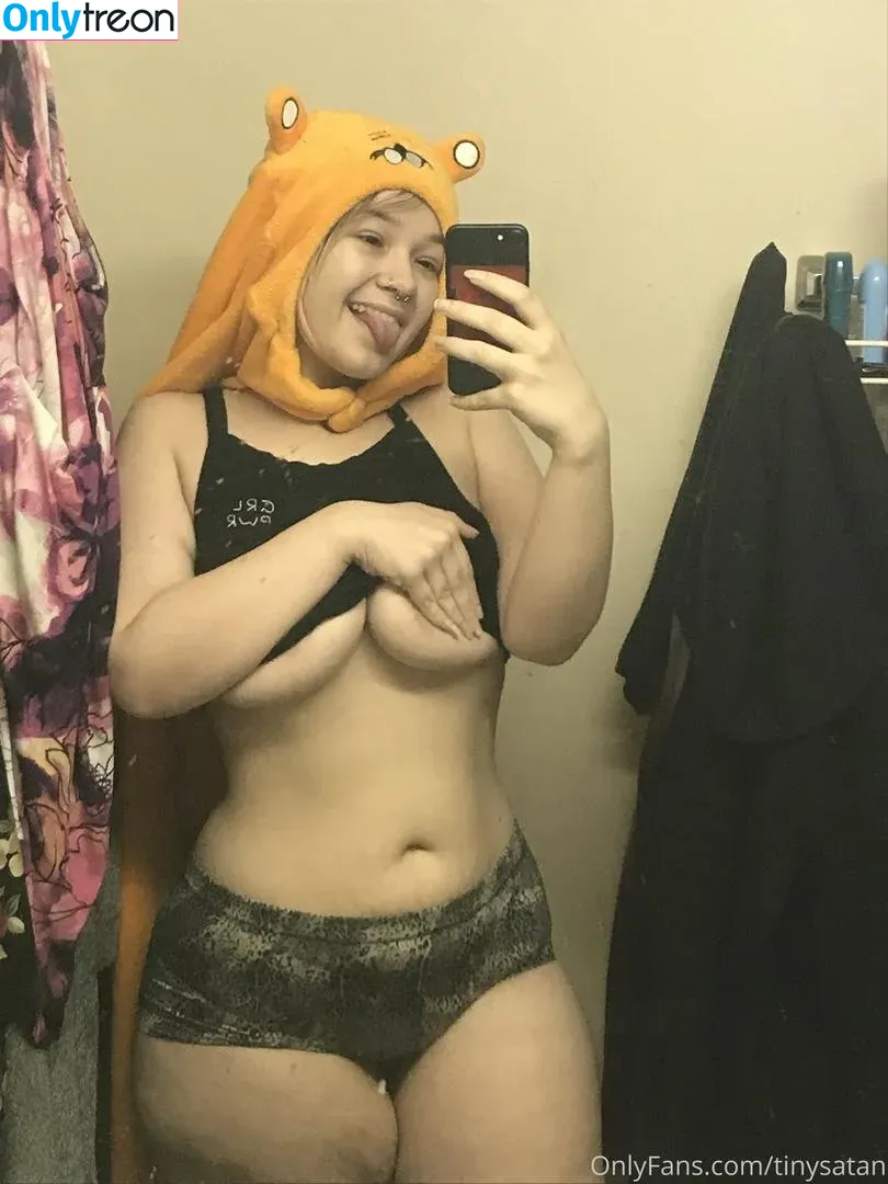 tinysatan nude photo #0043 (Tiinysatan)