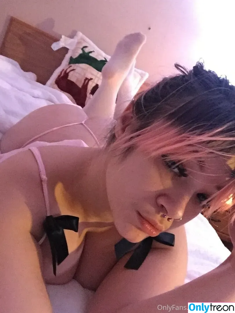 tinysatan nude photo #0121 (Tiinysatan)