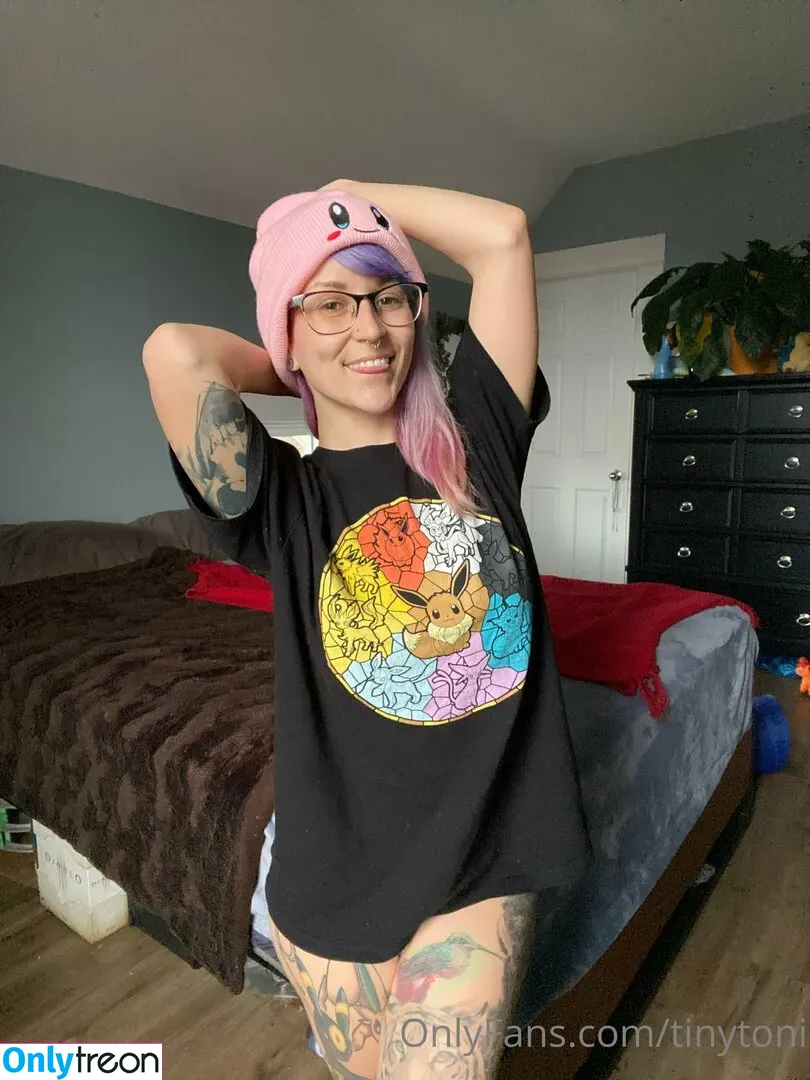 tinytoni nude photo #0360 (_thattinytonii)