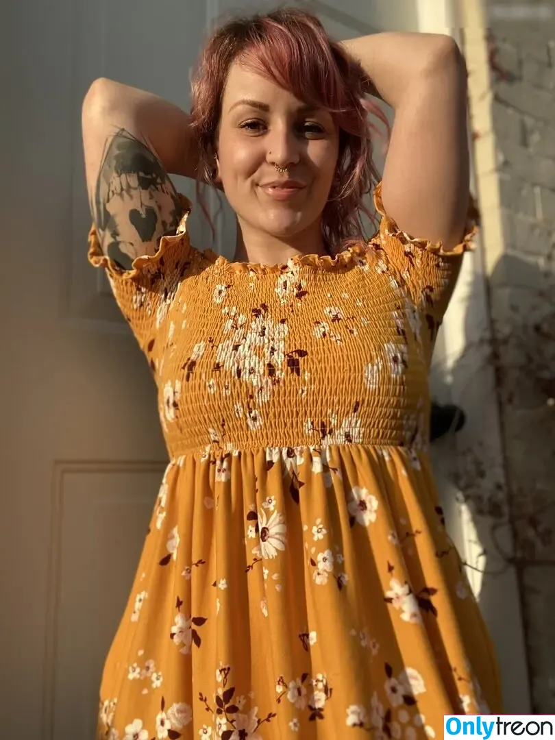tinytoni nude photo #0609 (_thattinytonii)