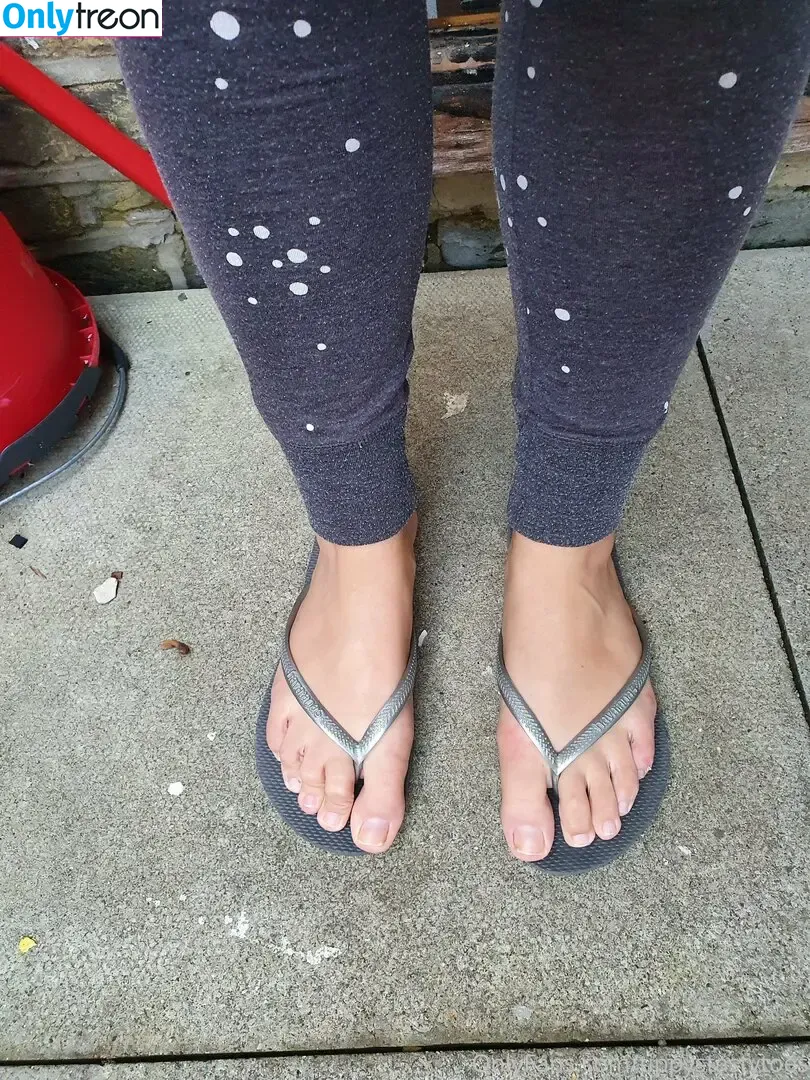 tippystastytoes nude photo #0017 (tippystastytoes)