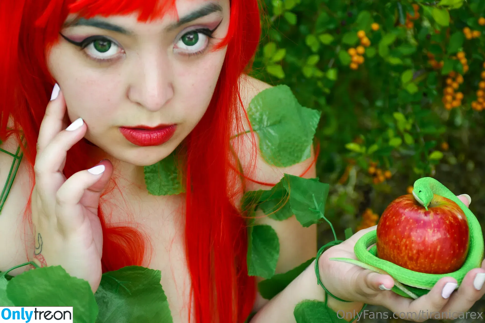 tiranicarex голая photo #0068 (taaniarex)