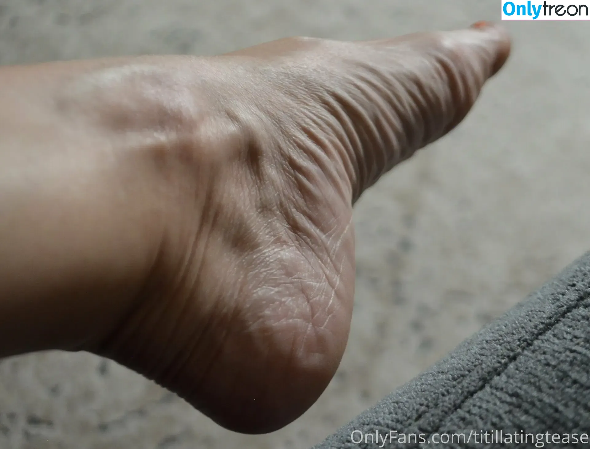 titillatingtease голая photo #0650 (titillatingtease)
