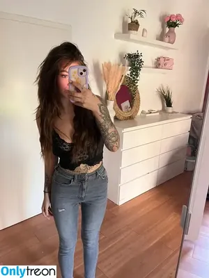 Tizeax / khaleesiwhite nude photo #0081