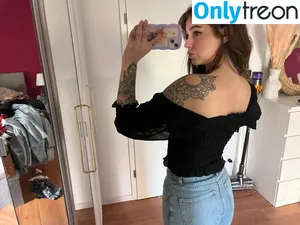 Tizeax / khaleesiwhite nude photo #0093