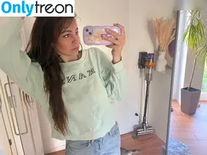 Tizeax / khaleesiwhite nude photo #0097