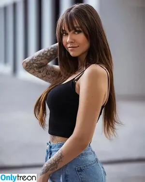 Tizeax / khaleesiwhite nude photo #0109