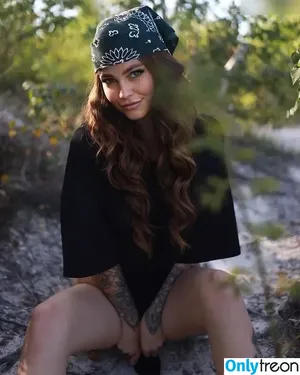 Tizeax / khaleesiwhite nude photo #0123