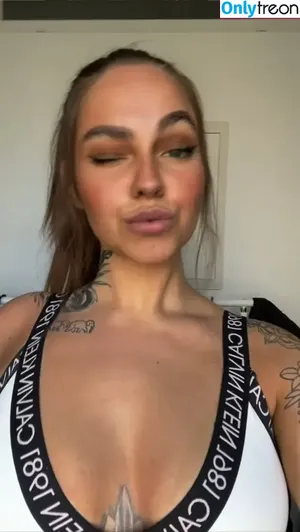 Tizeax / khaleesiwhite nude photo #0191