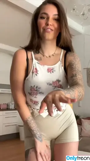 Tizeax / khaleesiwhite nude photo #0197