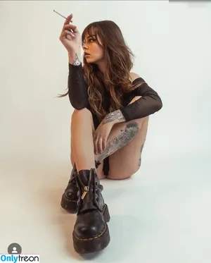 Tizeax / khaleesiwhite nude photo #0213