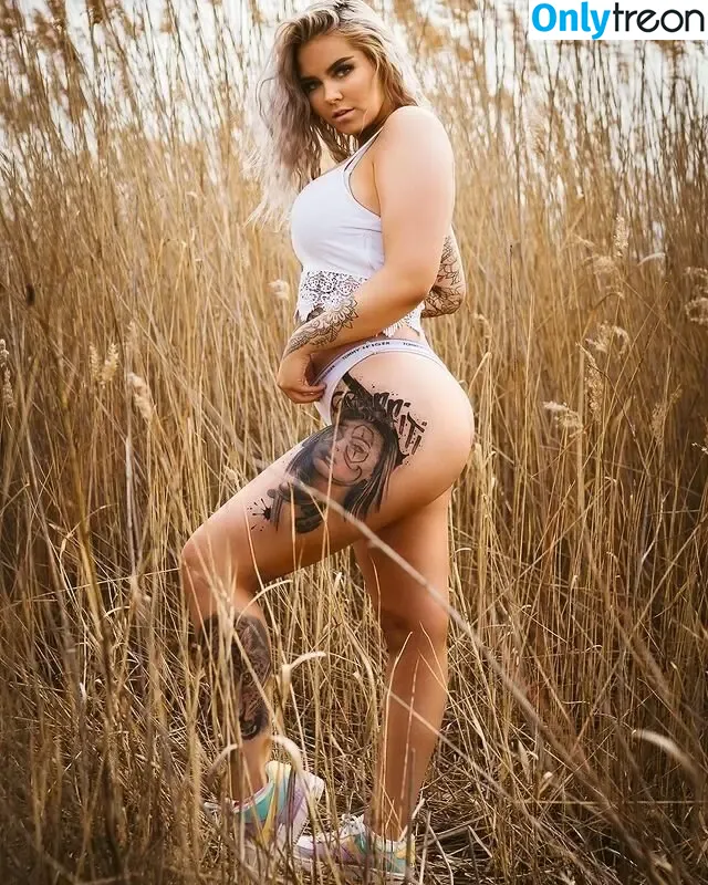 Tizeax голая photo #0029 (khaleesiwhite)