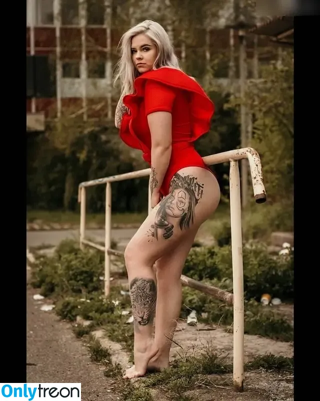 Tizeax голая photo #0033 (khaleesiwhite)