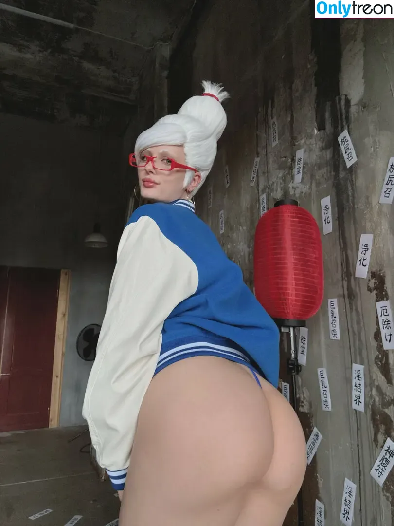 Tniwe nude photo #2198 (Tniwe)