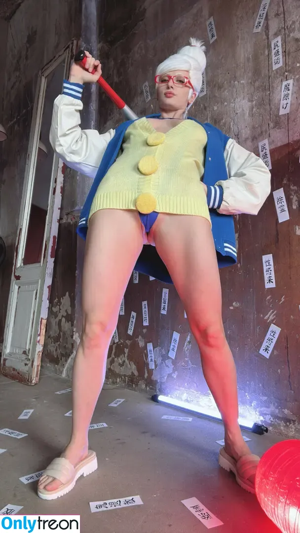 Tniwe nude photo #2206 (Tniwe)