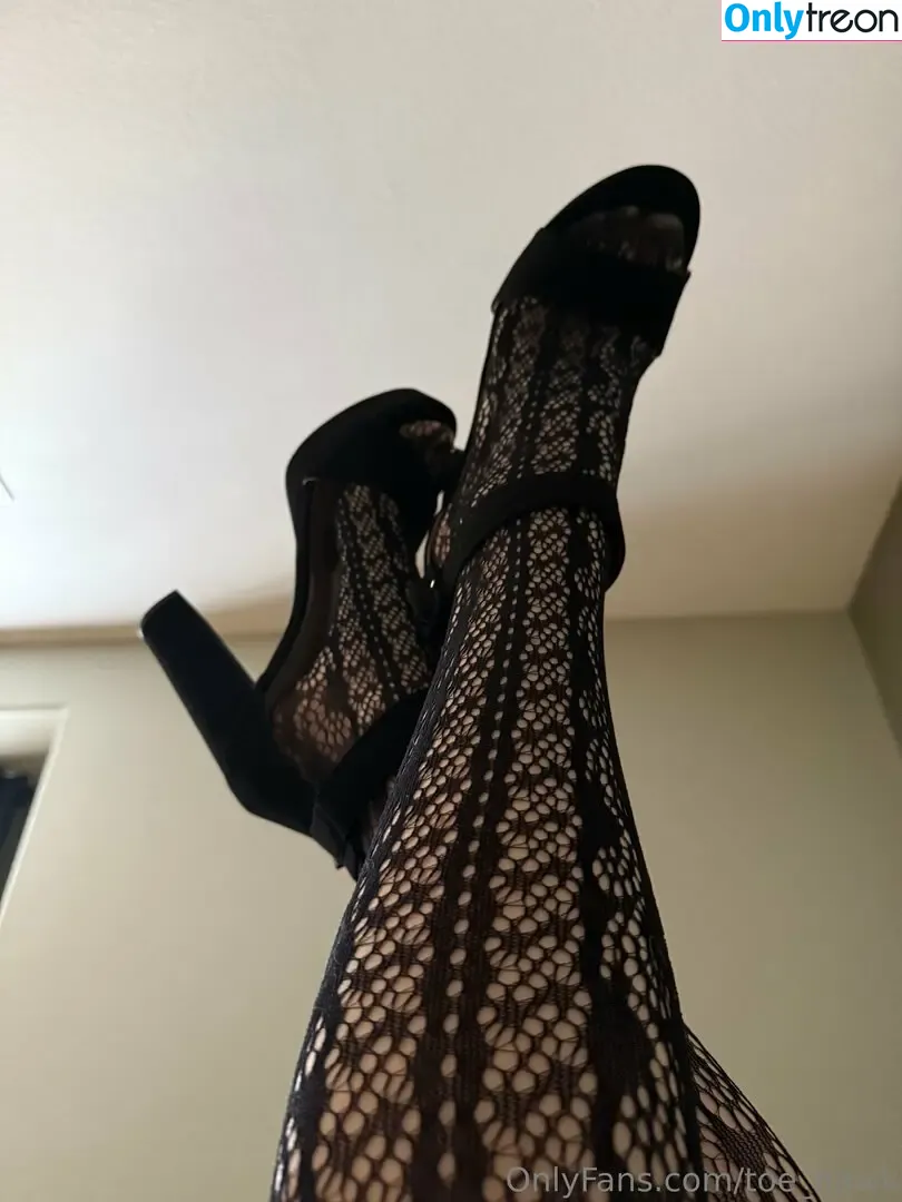 toe_hawk nude photo #0019 (toe.hawk24)