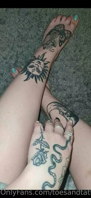 toesandtattsxo / Destiny nude photo #0002